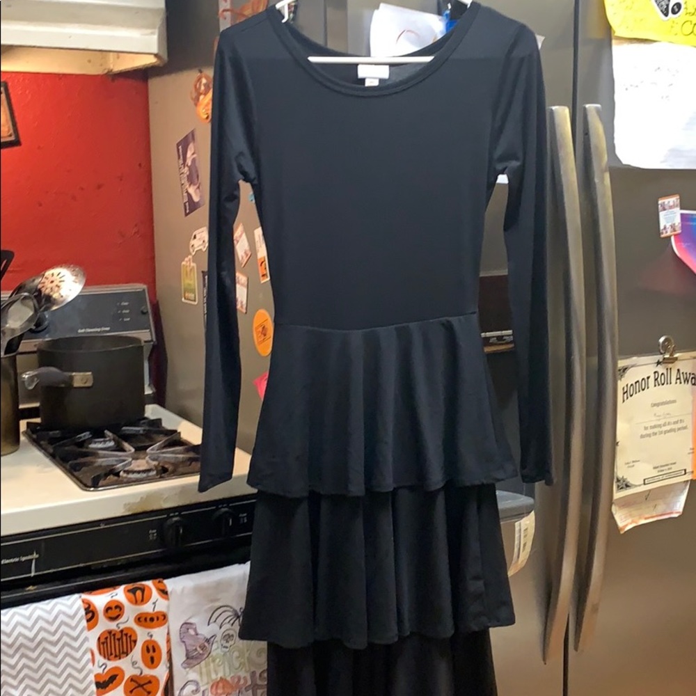 Beautiful solid black XS LuLaRoe Georgia